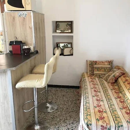 Dans Maisonnette Au Bord De L'eau Apartmán