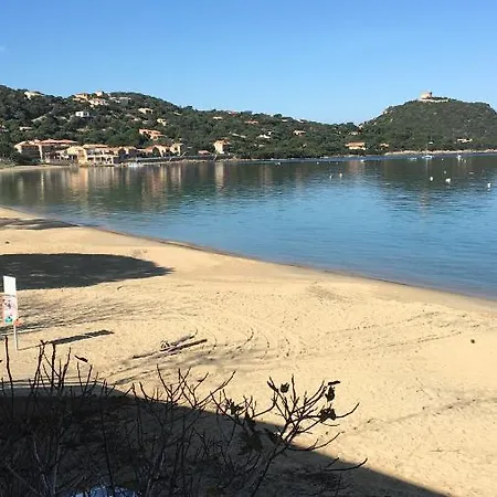 Daire Dans Maisonnette Au Bord De L'eau *